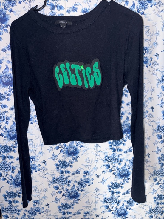 Forever 21 Tops - Black Long Sleeve Tee with Green